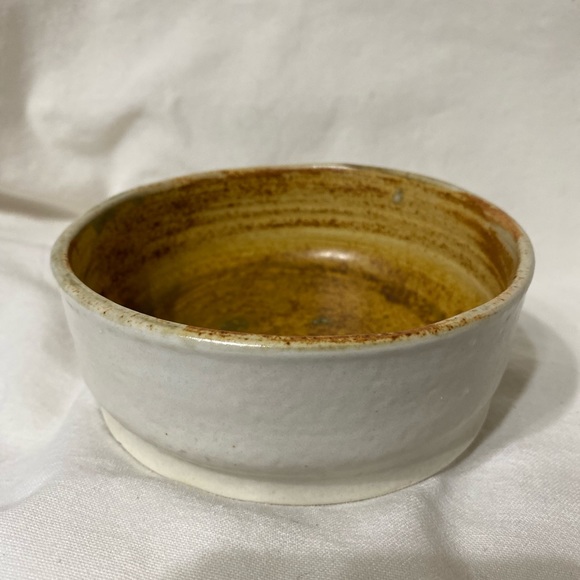 2 Hand Crafted Studio Tan Glazed Pottery Bowles Signed - Picture 7 of 15